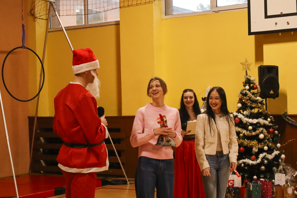 Fotografia z Mikulášskej akcie Royal s.f.